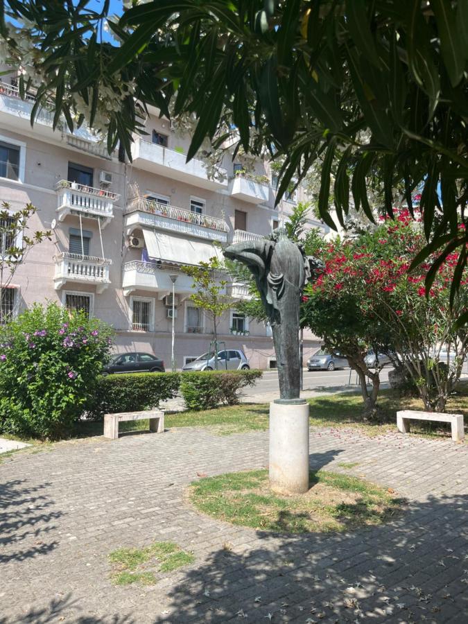 Lukas Apartament Vollga Durrës 外观 照片