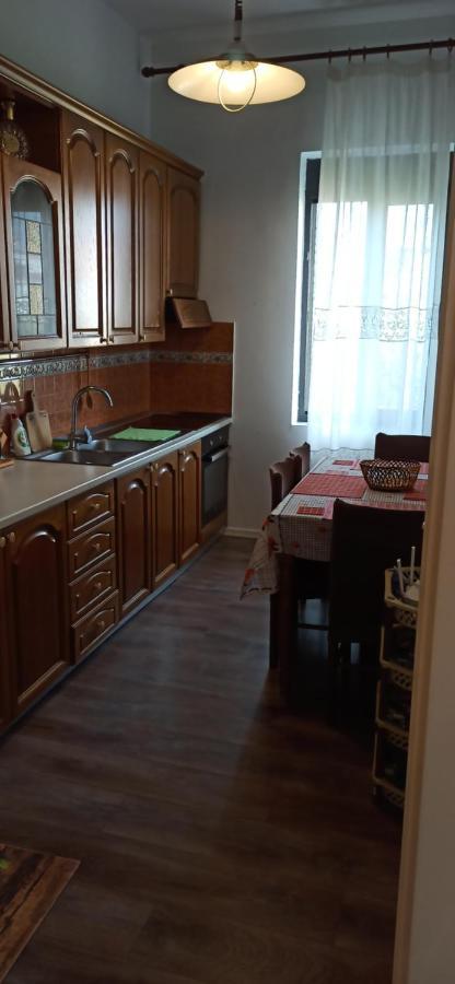 Lukas Apartament Vollga Durrës 外观 照片