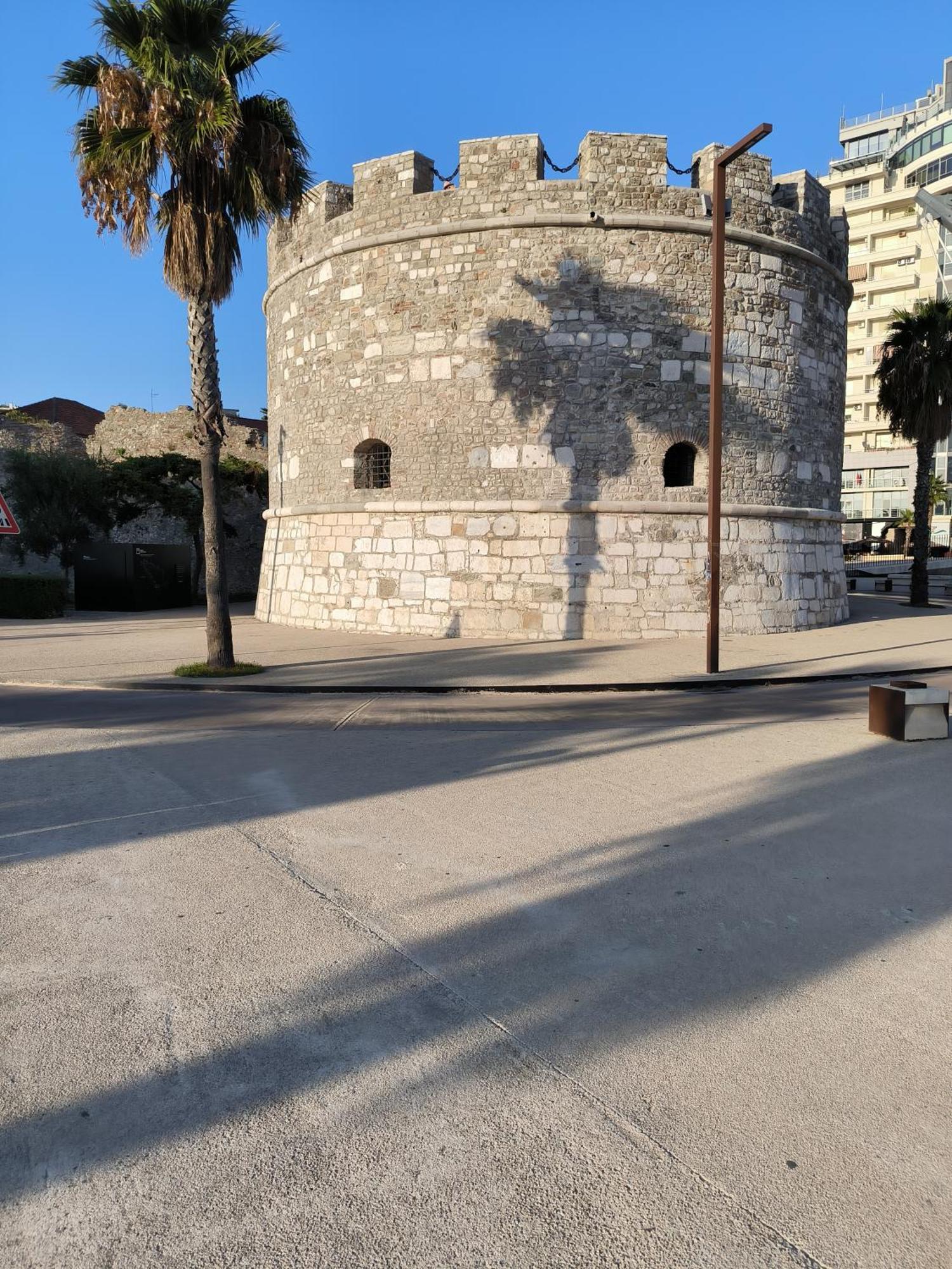 Lukas Apartament Vollga Durrës 外观 照片