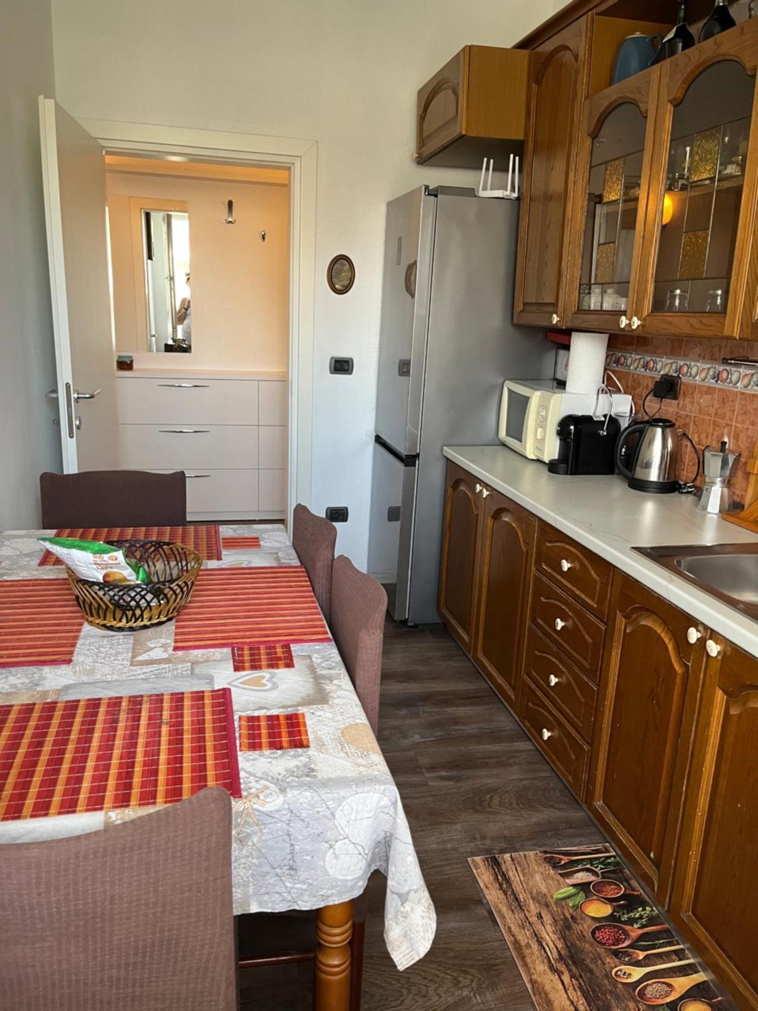 Lukas Apartament Vollga Durrës 外观 照片