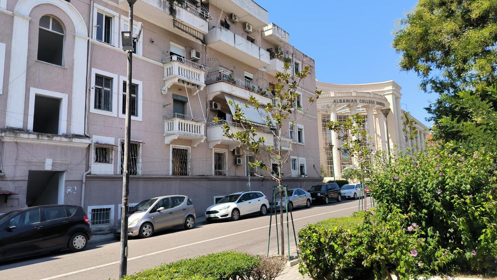 Lukas Apartament Vollga Durrës 外观 照片