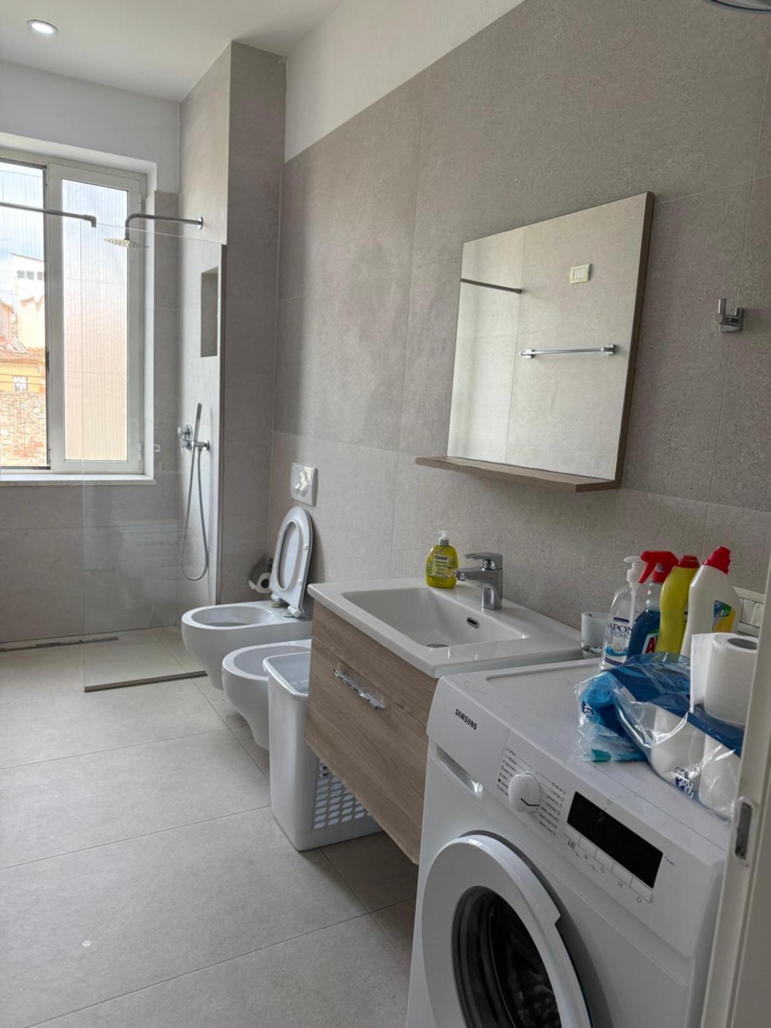 Lukas Apartament Vollga Durrës 外观 照片